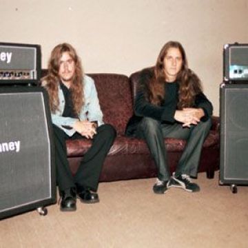 Реклама усилителей Laney, 2002.